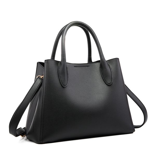 popular fashion handbag large capacity one shoulder messenger bag in autumn and winter
popular fashion handbag large capacity one shoulder messenger bag in autumn and winter