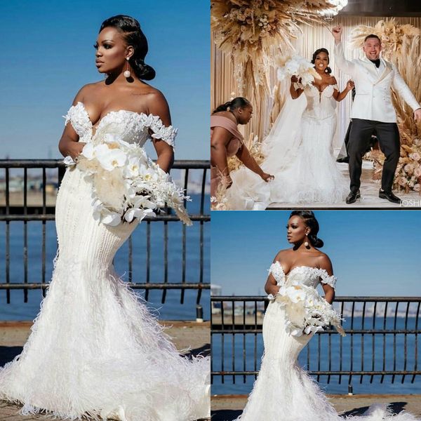 plus size wedding dresses feather lace appliqued beads off the shoulder robes de mariée sweep train custom made mermaid wedding dress, White
plus size wedding dresses feather lace appliqued beads off the shoulder robes de mariée sweep train custom made mermaid wedding dress, White