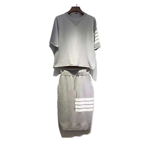 2019 summer womens clothes new t short-sleeved contrast color striped round neck knit + half skirt casual two-piece pullover size s-l, White
2019 summer womens clothes new t short-sleeved contrast color striped round neck knit + half skirt casual two-piece pullover size s-l, White
