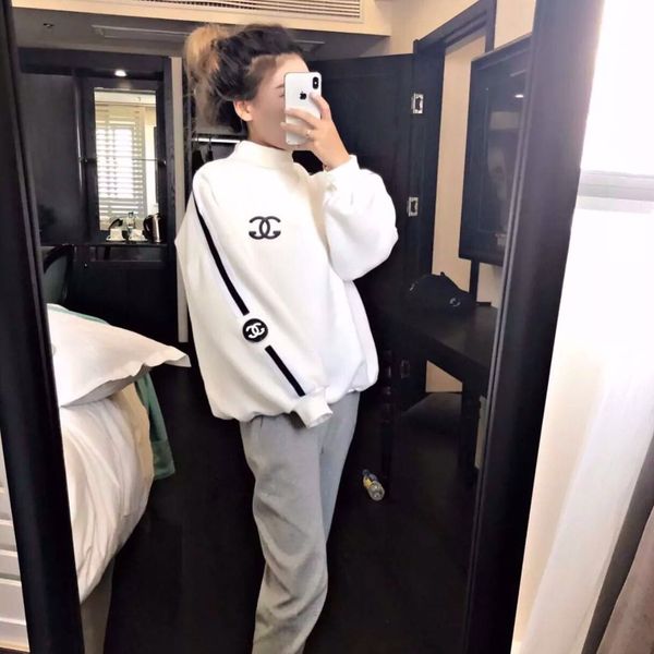 корейская версия балахона весной и осенью нового рыхлой белого пуловера термической куртка веб знаменитость богиня шеи толстовка же стенда, Black
корейская версия балахона весной и осенью нового рыхлой белого пуловера термической куртка веб знаменитость богиня шеи толстовка же стенда, Black