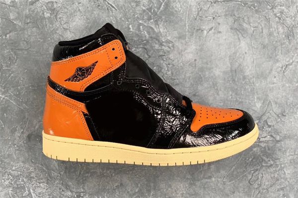2019 released 1s authentic 1 high og shattered backboard 3.0 black orange pale vanilla starfish men outdoor shoes 555088-028
2019 released 1s authentic 1 high og shattered backboard 3.0 black orange pale vanilla starfish men outdoor shoes 555088-028