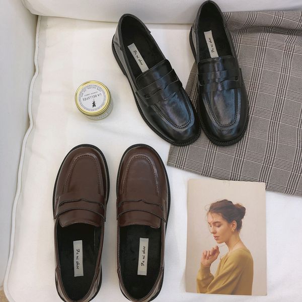 nurse shoes low heels soft square toe shallow mouth 2019 fashion women's loafers woman casual female sneakers slip-on autumn, Black
nurse shoes low heels soft square toe shallow mouth 2019 fashion women's loafers woman casual female sneakers slip-on autumn, Black