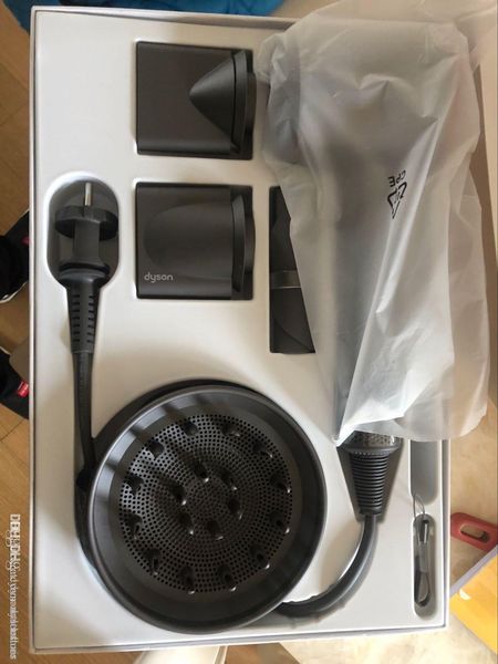 New arrival daw on hairdryer uper on hair dryer profe ional alon tool blow dryer heat uper peed blower outlet
New arrival daw on hairdryer uper on hair dryer profe ional alon tool blow dryer heat uper peed blower outlet