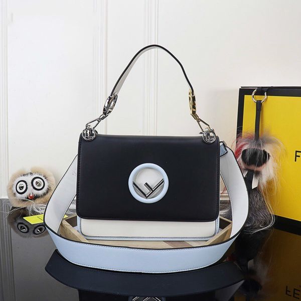 Magnetic clo ure with internal cutout de ign with a pocket with detachable houlder trap for lanting back or hand made cowhide
Magnetic clo ure with internal cutout de ign with a pocket with detachable houlder trap for lanting back or hand made cowhide