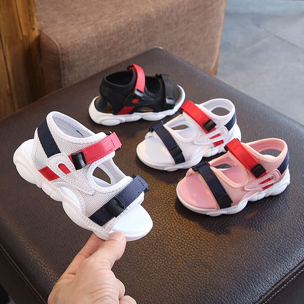 2019 boy girl sandals new children's beach shoes non-slip soft sandals middle child summer kids shoes, Black;red
2019 boy girl sandals new children's beach shoes non-slip soft sandals middle child summer kids shoes, Black;red