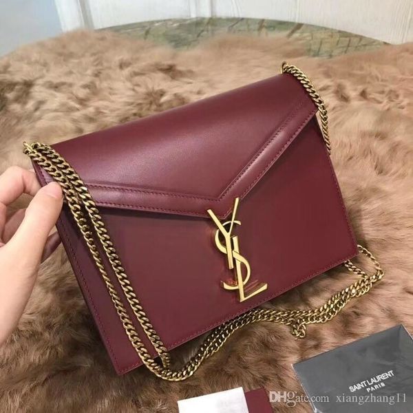factory wholesale new handbag cross pattern synthetic leather chain bag shoulder messenger bag fashionista size 22cm*16.5cm*5.5 cm 5322
factory wholesale new handbag cross pattern synthetic leather chain bag shoulder messenger bag fashionista size 22cm*16.5cm*5.5 cm 5322