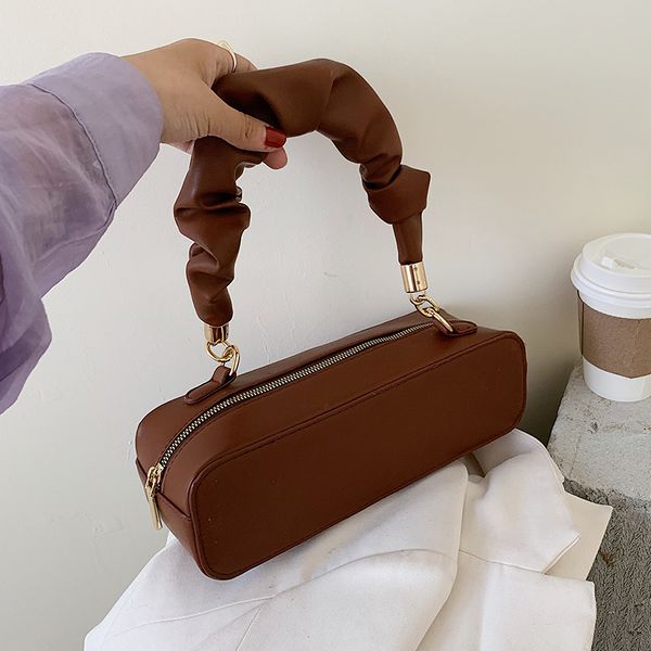 new original design fashion pleated handbag elegant box shoulder bag messenger bag square width28cm height 9cm thickness 9cm
new original design fashion pleated handbag elegant box shoulder bag messenger bag square width28cm height 9cm thickness 9cm