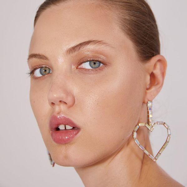 new european and american fashion lovely diamond earrings womens elegant alloy heart-shaped earrings, Golden
new european and american fashion lovely diamond earrings womens elegant alloy heart-shaped earrings, Golden