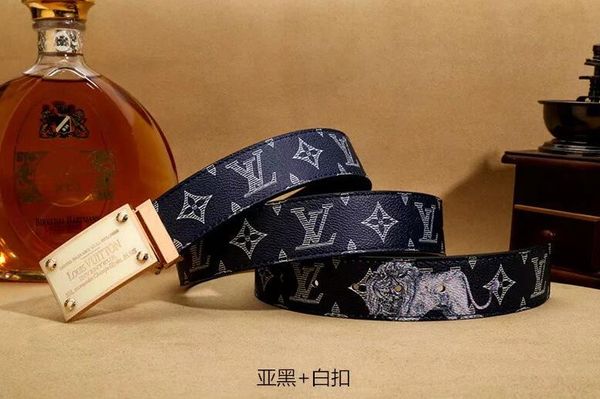 2020 designer belts mens belts designer belt for women snake luxury belt leather business belts women big gold buckle 666, Black;brown
2020 designer belts mens belts designer belt for women snake luxury belt leather business belts women big gold buckle 666, Black;brown