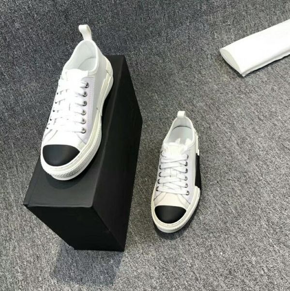 classics b23 "single m classic as the main vision, in the way of large-area printing on the upper lovers size 37, Black
classics b23 "single m classic as the main vision, in the way of large-area printing on the upper lovers size 37, Black