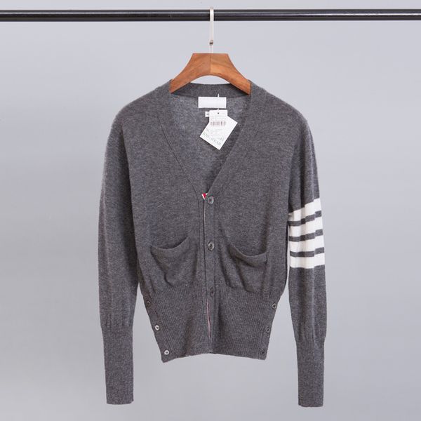 quality pure cashmere knitwear tb thom engineered 4-bar arm stripe v-neck cardigan men's women's short browne short sweaters, White;black
quality pure cashmere knitwear tb thom engineered 4-bar arm stripe v-neck cardigan men's women's short browne short sweaters, White;black