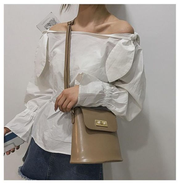 new fashion elegant shoulder bag korean simple bucket women's bag texture pearl wear-resistant waterproof cross-body
new fashion elegant shoulder bag korean simple bucket women's bag texture pearl wear-resistant waterproof cross-body