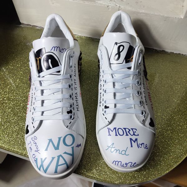 europe, the united states luxury style shoes women's casual shoes, graffiti letter decoration, true leather shoes flat rubber, Black
europe, the united states luxury style shoes women's casual shoes, graffiti letter decoration, true leather shoes flat rubber, Black