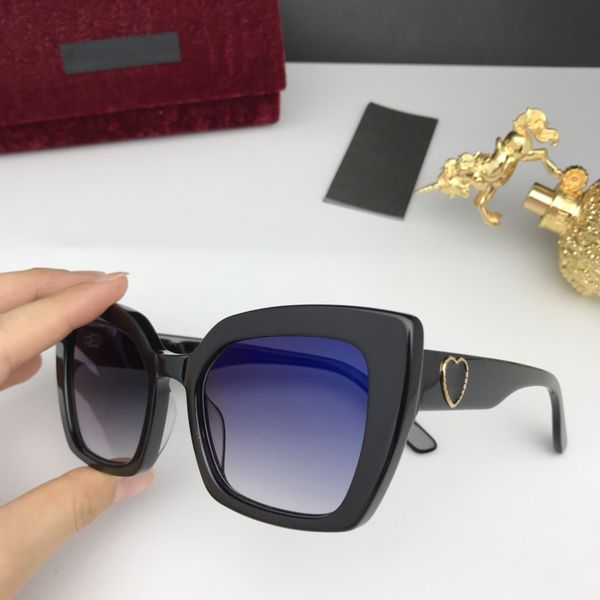 2020 new dark blue frank frame with heart ring blue glasses men women sunglasses with box and dastbag, White;black
2020 new dark blue frank frame with heart ring blue glasses men women sunglasses with box and dastbag, White;black