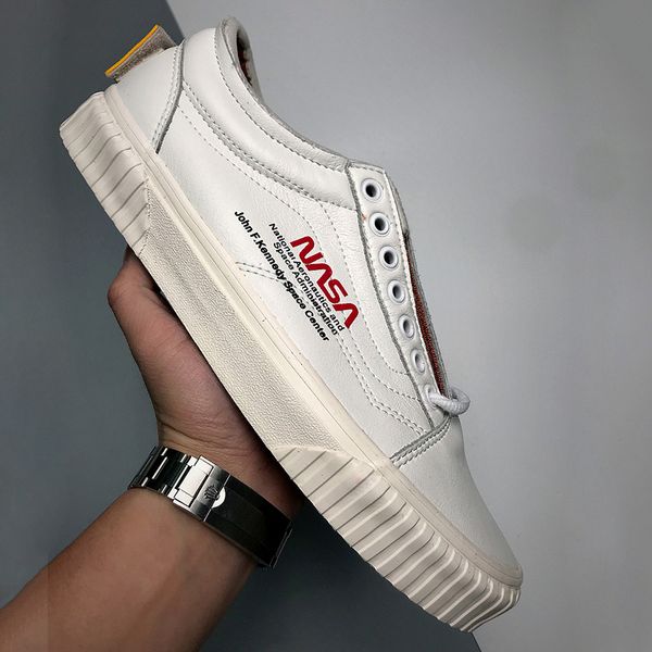 New Arrival NASA Space Voyager Van Old Skool Skateboarding Shoes Mens Athletic Sport Sneakers Canvas Trainers Fashion White Orange Trail
New Arrival NASA Space Voyager Van Old Skool Skateboarding Shoes Mens Athletic Sport Sneakers Canvas Trainers Fashion White Orange Trail