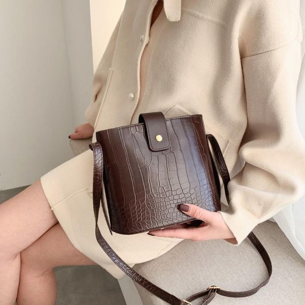 women's 2020 new simple casual women satchel lady shopping shell bag shoulder messenger crossbody bags
women's 2020 new simple casual women satchel lady shopping shell bag shoulder messenger crossbody bags