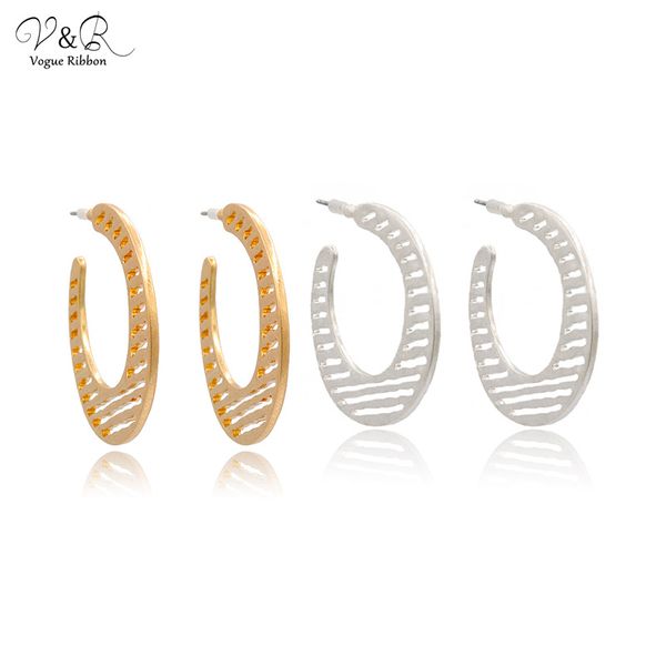 new korean earrings 2020 worn silver gold hoop earrings casual sporty jewerly for women basic c-hoop earring metal fashion 2020, Golden;silver
new korean earrings 2020 worn silver gold hoop earrings casual sporty jewerly for women basic c-hoop earring metal fashion 2020, Golden;silver