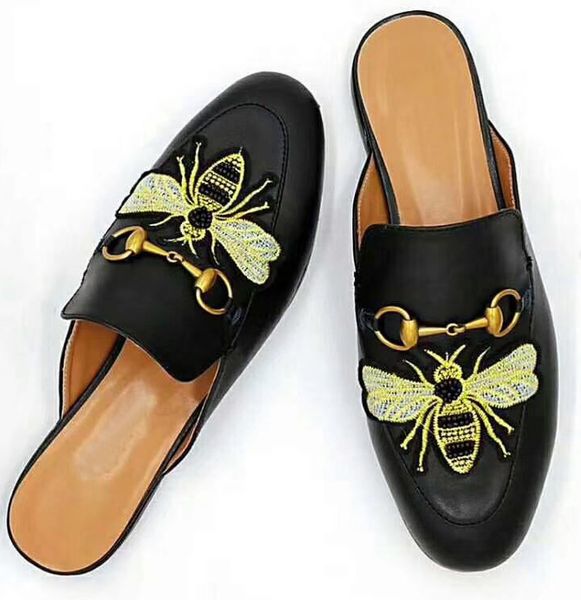 2019 latest electric embroidered lady semi trailer comfortable leather mop black size 40-45 
2019 latest electric embroidered lady semi trailer comfortable leather mop black size 40-45
