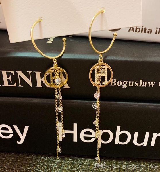 korean fashion jewelry dongdaemun new earrings micro-inlaid letters long earrings earrings ladies wild mixed batch, Golden;silver
korean fashion jewelry dongdaemun new earrings micro-inlaid letters long earrings earrings ladies wild mixed batch, Golden;silver
