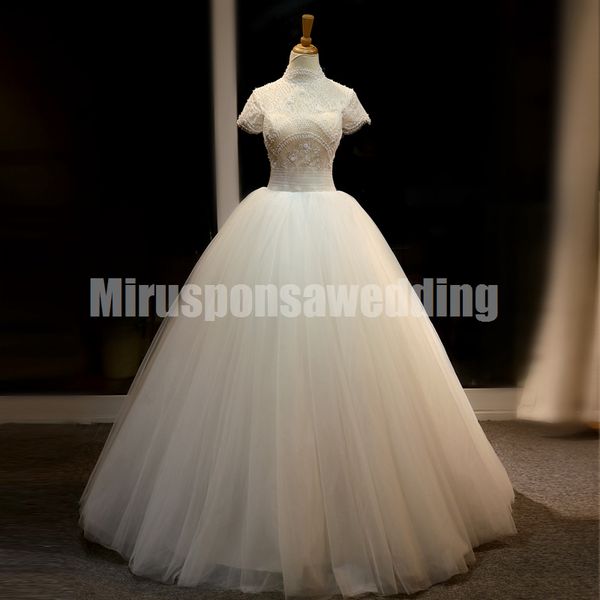 hepburn high neck wedding dress ball gown tulle floor length outdoor wedding dresses with sleeves pearls beading lace wedding gowns, White 
hepburn high neck wedding dress ball gown tulle floor length outdoor wedding dresses with sleeves pearls beading lace wedding gowns, White