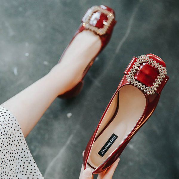crystal metal square buckle patent leather flat loafers woman slip on shallow square toe med heels moccasins shoes women 2020, Black
crystal metal square buckle patent leather flat loafers woman slip on shallow square toe med heels moccasins shoes women 2020, Black