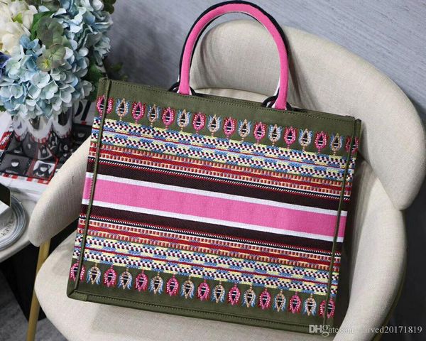 classic europ style shopping mesh bag luxury pattern women's bag women canvas bag hand embroidered pattern mesh case
classic europ style shopping mesh bag luxury pattern women's bag women canvas bag hand embroidered pattern mesh case