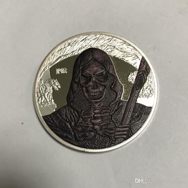 100 pcs wholesale scream ghost killer coins sprit skull evil silver plated colored badge 40 mm collectible home decoration brand new coin
100 pcs wholesale scream ghost killer coins sprit skull evil silver plated colored badge 40 mm collectible home decoration brand new coin