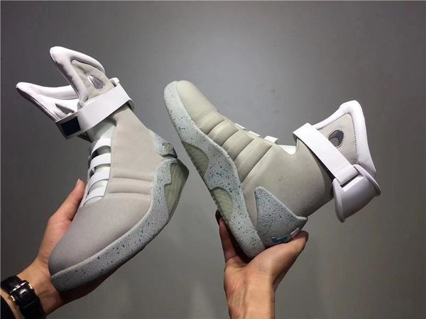 est air mag back to the future marty mcfly's led basketball shoes glow in the dark lighting grey red marty mcflys mags boots with box, Black
est air mag back to the future marty mcfly's led basketball shoes glow in the dark lighting grey red marty mcflys mags boots with box, Black