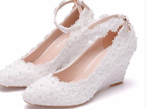 2019 women's shoes in spring and autumn with new style slope heel pointed end water drill waterproof table @op315, Black
2019 women's shoes in spring and autumn with new style slope heel pointed end water drill waterproof table @op315, Black