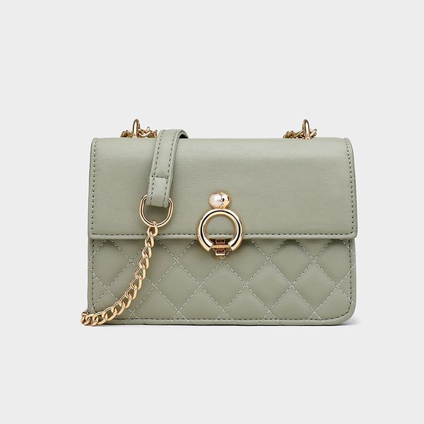 chain pu leather crossbody bags for women 2019 small shoulder messenger bag fashion special lock design female travel handbags
chain pu leather crossbody bags for women 2019 small shoulder messenger bag fashion special lock design female travel handbags