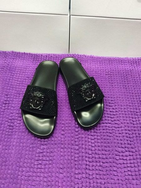 Chinelos menluxuryshoes
Chinelos menluxuryshoes