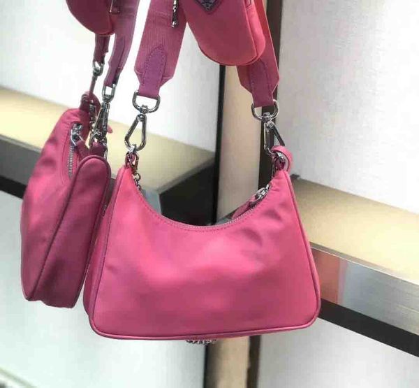 2020 new three-in-one crossbody hand bag/nylo hobo killer bag ladies crossbody bag classic three-piece canvas handbag nylon bag
2020 new three-in-one crossbody hand bag/nylo hobo killer bag ladies crossbody bag classic three-piece canvas handbag nylon bag