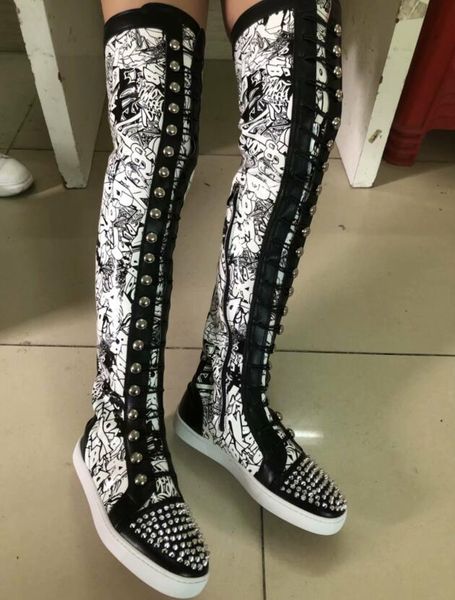 Hot Sell Fashion Men & Women Sneakers High Red Bottoms Shoes Flats Graffiti Print Genuine Leather Desigener Sneakers For Party Casual 35-46
Hot Sell Fashion Men & Women Sneakers High Red Bottoms Shoes Flats Graffiti Print Genuine Leather Desigener Sneakers For Party Casual 35-46