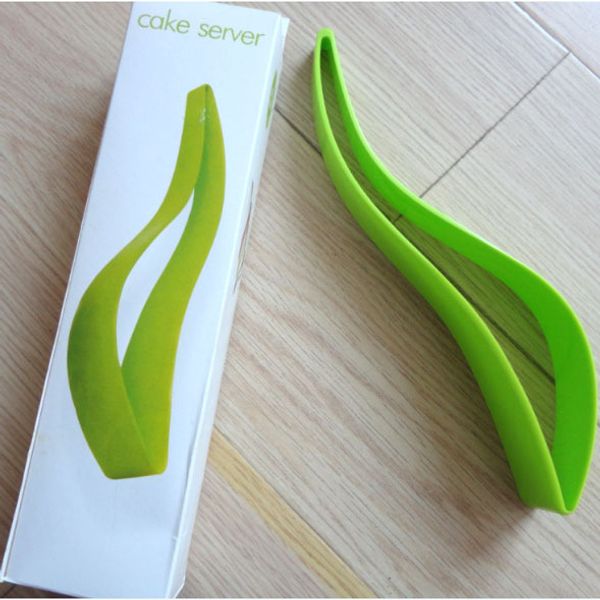 a1559 baking articles birthday cake cutting knife cake tool diced piece cutting knife blade spatula 0.06
a1559 baking articles birthday cake cutting knife cake tool diced piece cutting knife blade spatula 0.06