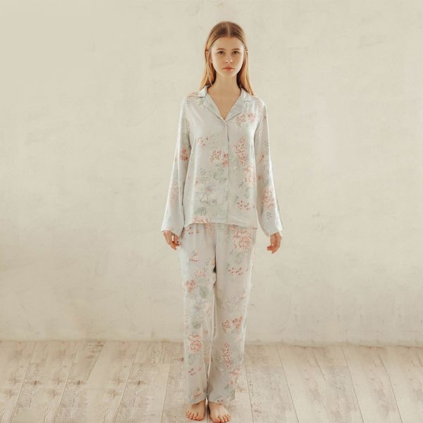 summer tribute satin flower printing pajamas sweet long-sleeved sleepwear loungewear women turn-down collar pyjamas home clothes, Black;red
summer tribute satin flower printing pajamas sweet long-sleeved sleepwear loungewear women turn-down collar pyjamas home clothes, Black;red