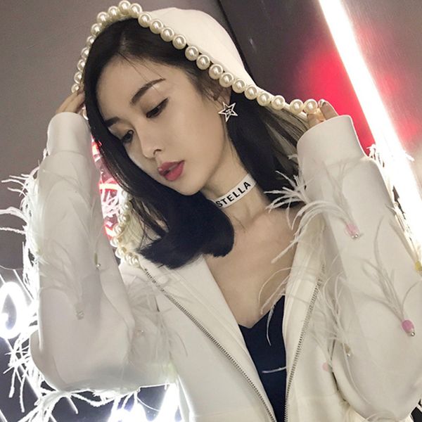2019 spring new tide brand female hoodie pearl sequin feather tassel plus velvet sweater cardigan coat, Black
2019 spring new tide brand female hoodie pearl sequin feather tassel plus velvet sweater cardigan coat, Black