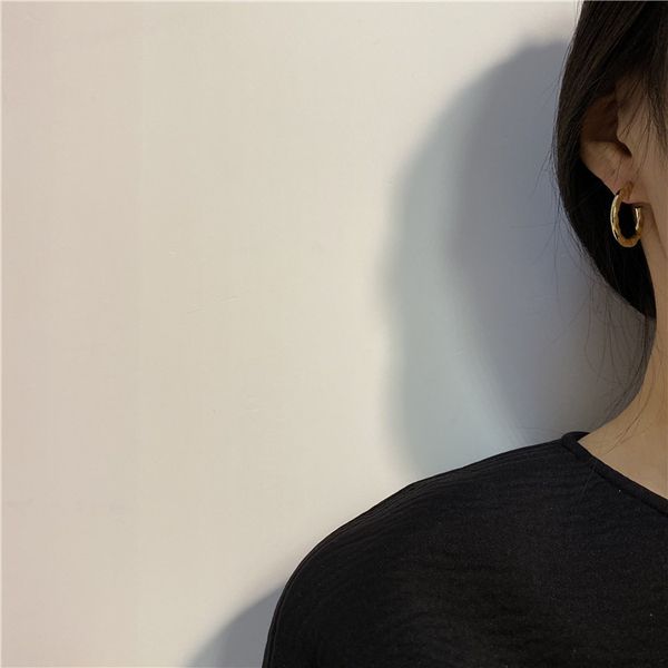 in 2019 the new brand design opening c-series earrings generous minimalist temperament wild korean earrings for women gold hot, Silver
in 2019 the new brand design opening c-series earrings generous minimalist temperament wild korean earrings for women gold hot, Silver