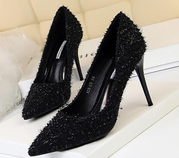 2018 silk goods women's shoes in spring and autumn with new style high heel fine heel pointed end, Black
2018 silk goods women's shoes in spring and autumn with new style high heel fine heel pointed end, Black
