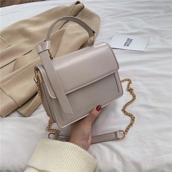 2020 new ladies messenger bag korean fashion casual simple solid color retro chain shoulder small square bag women's clamshell
2020 new ladies messenger bag korean fashion casual simple solid color retro chain shoulder small square bag women's clamshell