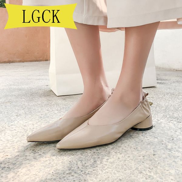 plus size 34-41 genuine leather women's low shoes thick with shallow mouth pointed shoes soft leather feet low heel retro, Black
plus size 34-41 genuine leather women's low shoes thick with shallow mouth pointed shoes soft leather feet low heel retro, Black