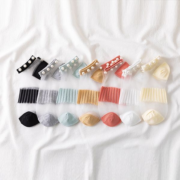 summer new ladies crystal thin section shallow mouth socks fashionable pearl transparent mesh patchwork women's socks, Black;white
summer new ladies crystal thin section shallow mouth socks fashionable pearl transparent mesh patchwork women's socks, Black;white