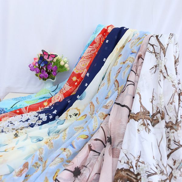 width 59" 75d small floral printed chiffon george yarn fabric spring and summer dress pants blouse microlens material, Black;white
width 59" 75d small floral printed chiffon george yarn fabric spring and summer dress pants blouse microlens material, Black;white