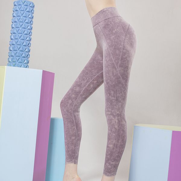 2020 bulifting leggings woman gym fitness female leggins running pants comfortable and formfitting yoga pants, White;red
2020 bulifting leggings woman gym fitness female leggins running pants comfortable and formfitting yoga pants, White;red