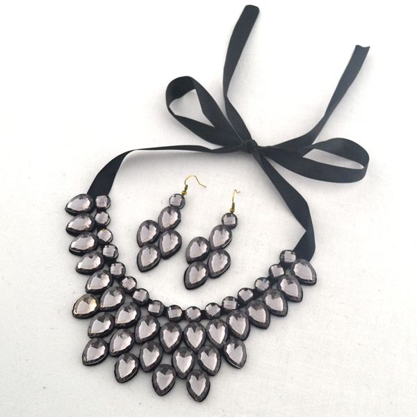 clothing necklace & suit fashion short statement necklace & pendant resin color fashionable woman drops gift, Golden;silver
clothing necklace & suit fashion short statement necklace & pendant resin color fashionable woman drops gift, Golden;silver