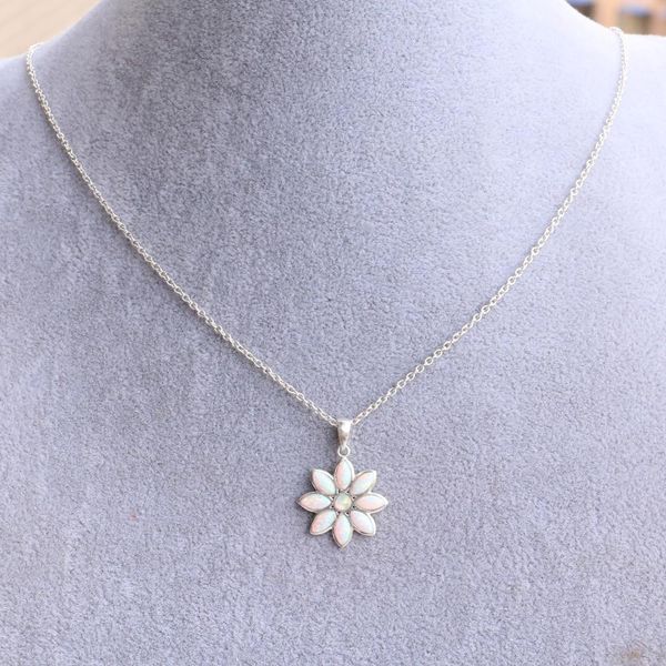 women jewelry genuine 925 sterling silver flower pendant necklace
women jewelry genuine 925 sterling silver flower pendant necklace