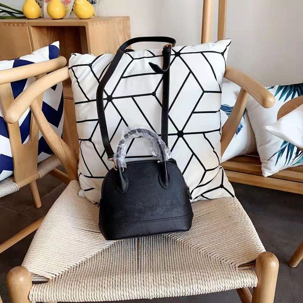 classic cowhide word mother and daughter hand the bill of lading genuine leather handbag shoulder bags shell package package
classic cowhide word mother and daughter hand the bill of lading genuine leather handbag shoulder bags shell package package