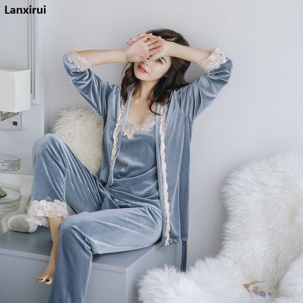 spring 3 three-piece set bathrobe women lace flannel pajamas set nightgown set sleepwear pajamas feminino pyjama suits, Black;red
spring 3 three-piece set bathrobe women lace flannel pajamas set nightgown set sleepwear pajamas feminino pyjama suits, Black;red
