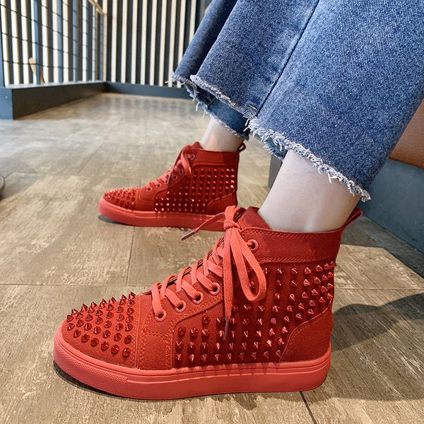2020 women red bottoms skate shoes studded spikes bottom flats daily casual skateboarding sneakers for women triple black silver 35-44
2020 women red bottoms skate shoes studded spikes bottom flats daily casual skateboarding sneakers for women triple black silver 35-44