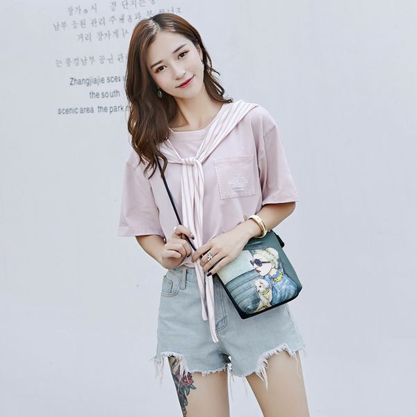 fashion shoulder messenger small bag trend personality printed small square bag pu ladies
fashion shoulder messenger small bag trend personality printed small square bag pu ladies