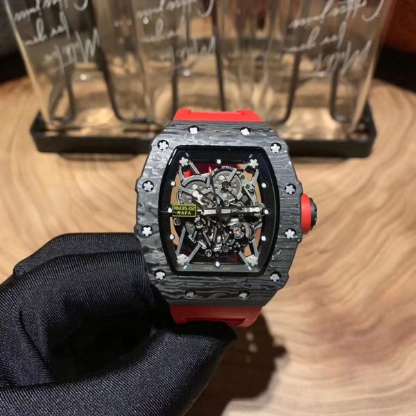 the latest 35-02 carbon fiber material case red rubber strap sapphire mirror automatic mechanical movement 40mm men's watch, Slivery;brown
the latest 35-02 carbon fiber material case red rubber strap sapphire mirror automatic mechanical movement 40mm men's watch, Slivery;brown